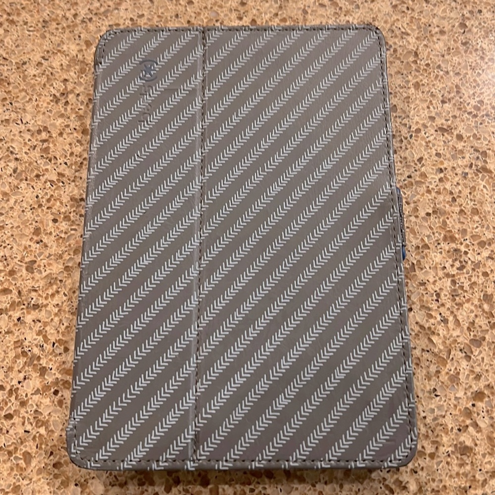 Speck iPad Mini case 1 & 2